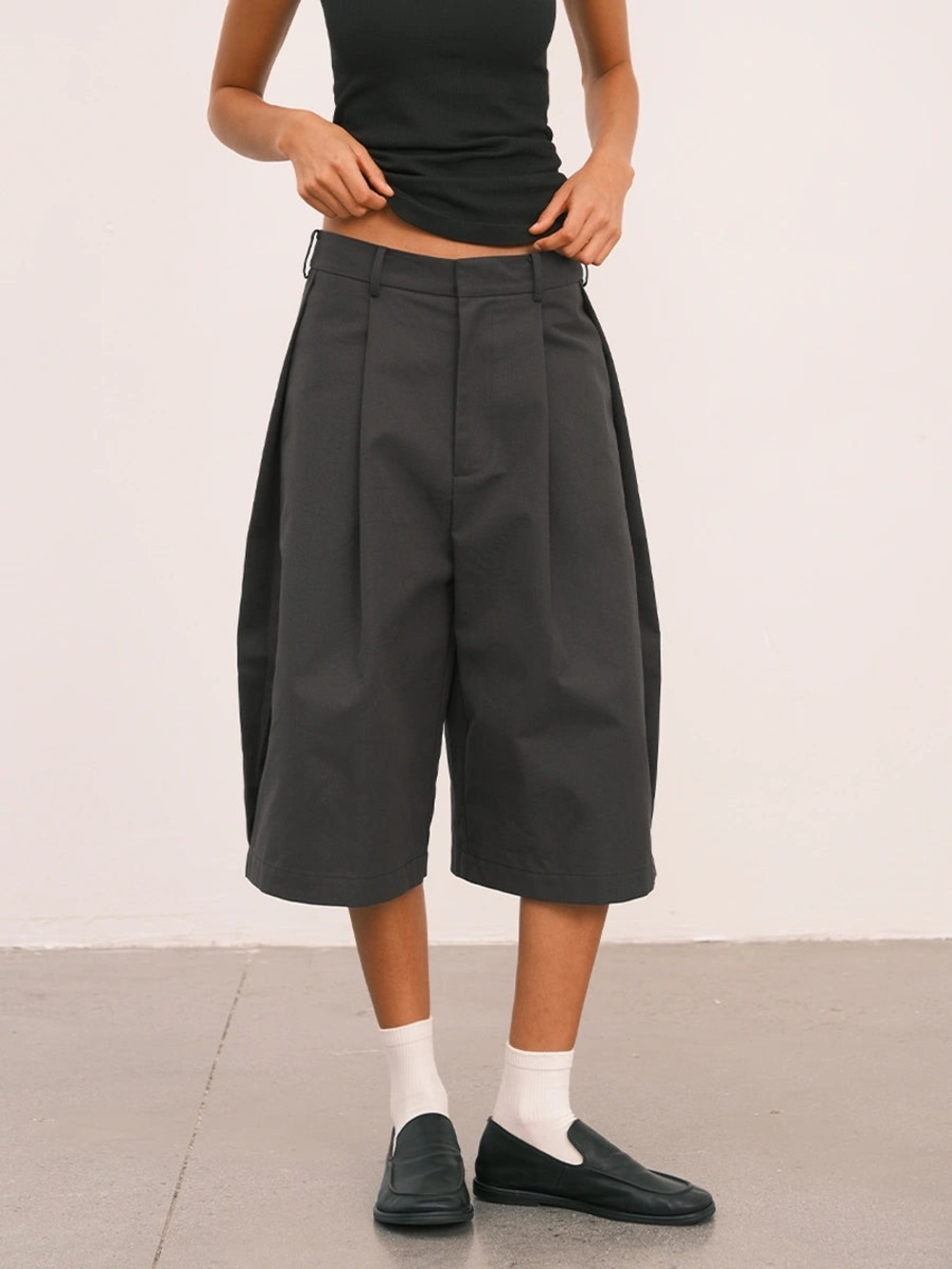 An Action A Day Preppy A-Line Cropped Pleated Wide-Leg Pants